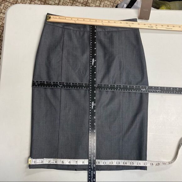 MERONA,Women’s Gray Pinstripe Pencil Skirt,Size 2, Lightweight wool blend, lined - Picture 4 of 8